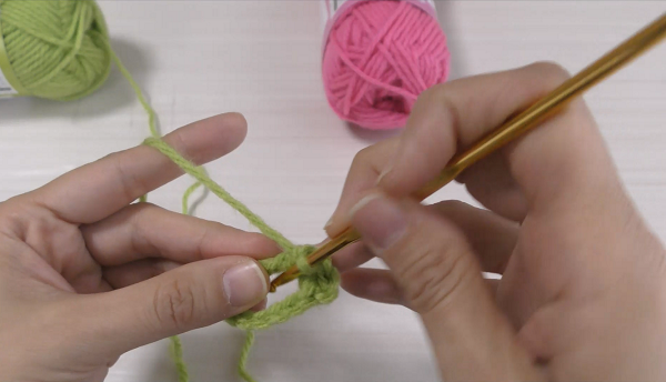 アクリルたわしのいちごの編み方